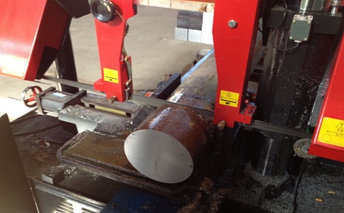 东坡卧式带锯床加工时出现明显振荡如何排查？